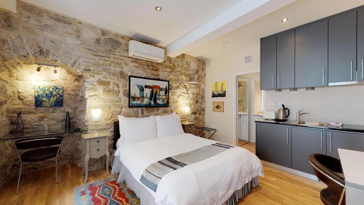 Diocletian Studio Apartments Сплит Экстерьер фото